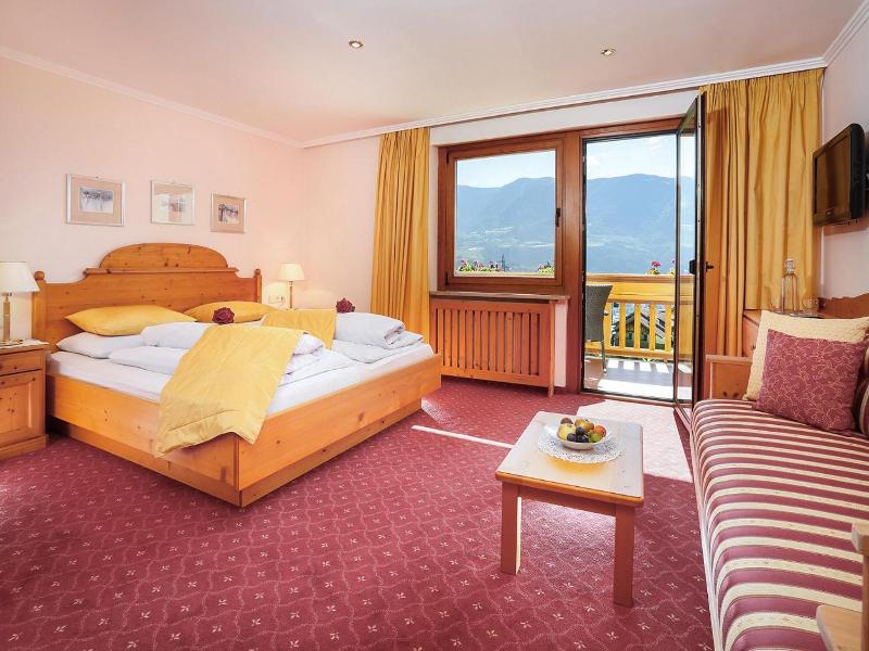 Landhaus Hotel Kristall image