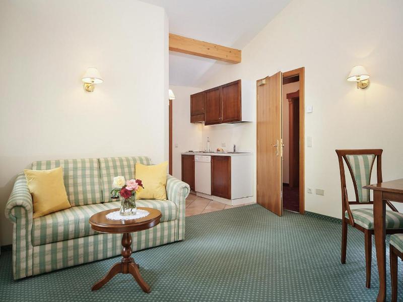 Landhaus Hotel Kristall image