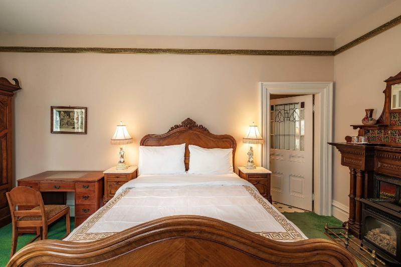 Amethyst Inn At Regents Park Victoria image