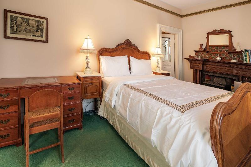 Amethyst Inn At Regents Park Victoria image