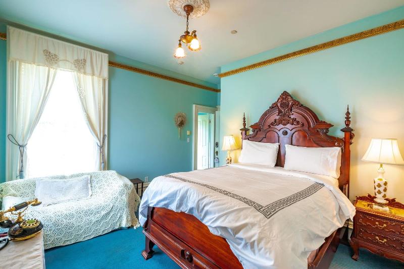 Amethyst Inn At Regents Park Victoria image