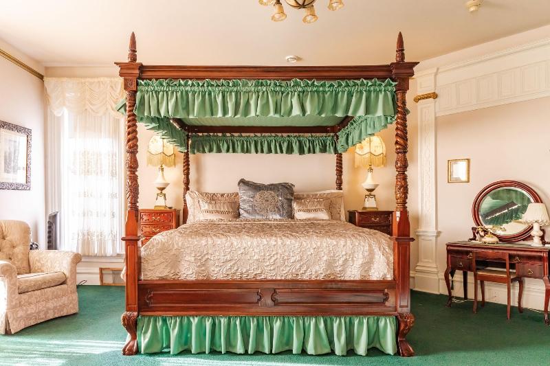 Amethyst Inn At Regents Park Victoria image