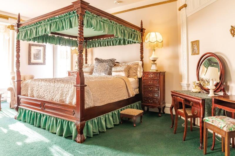 Amethyst Inn At Regents Park Victoria image