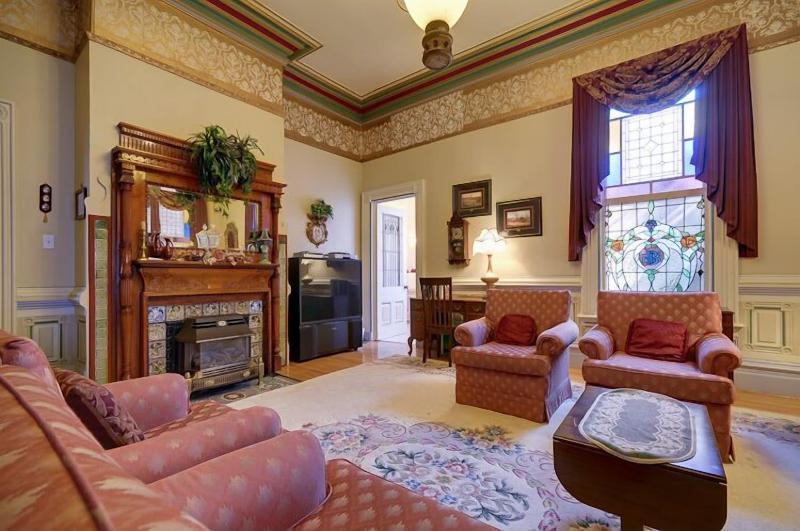 Amethyst Inn At Regents Park Victoria image