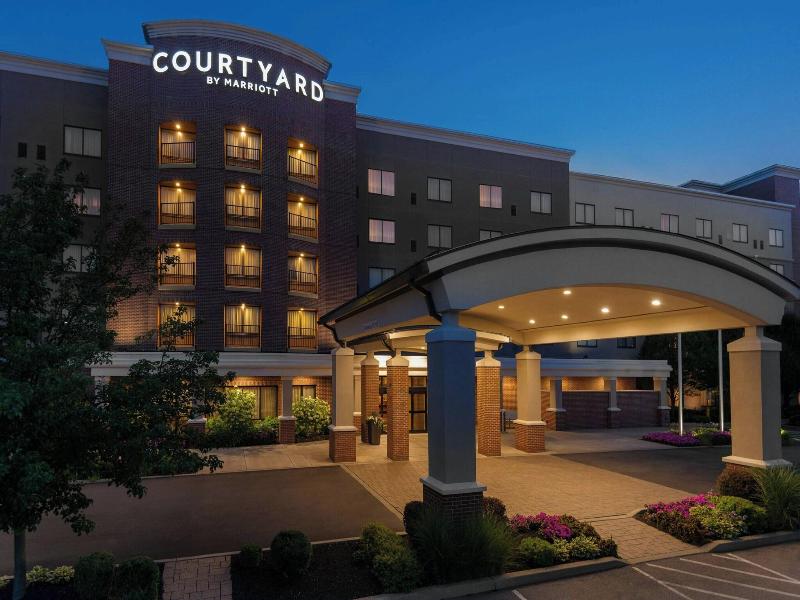 Courtyard Buffalo Airport image