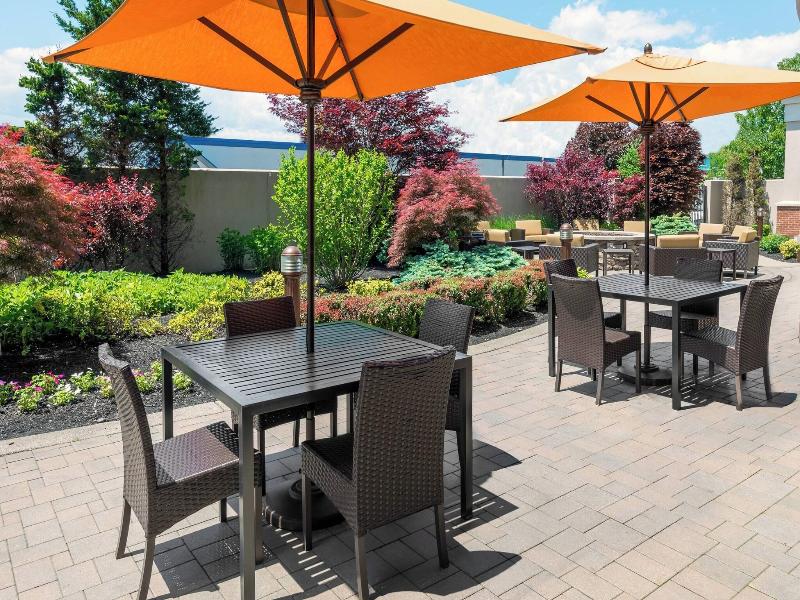 Courtyard Buffalo Airport image