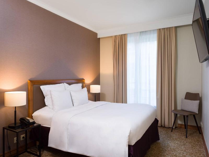 Marriott Executive Apartments European Quarter image