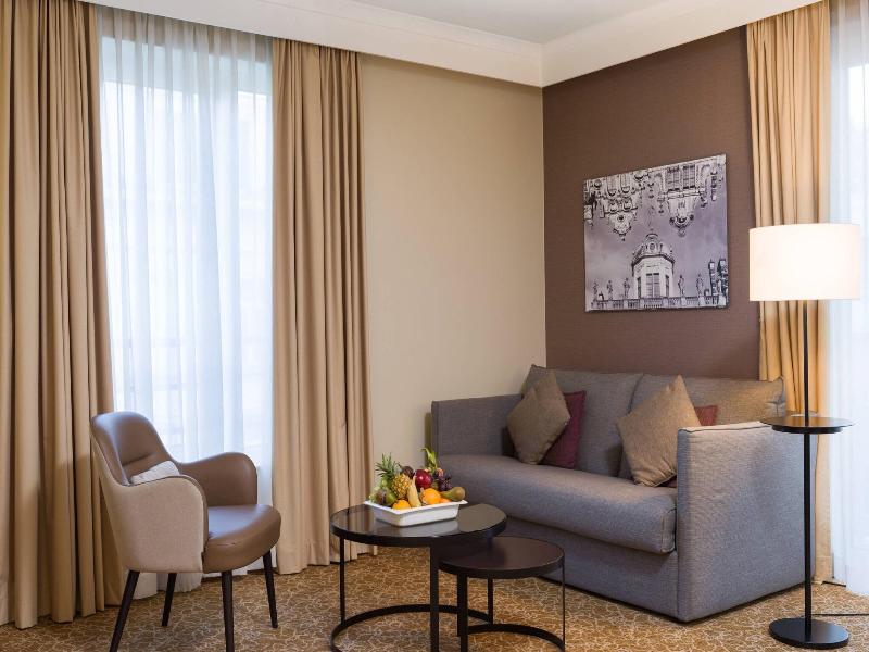 Marriott Executive Apartments European Quarter image