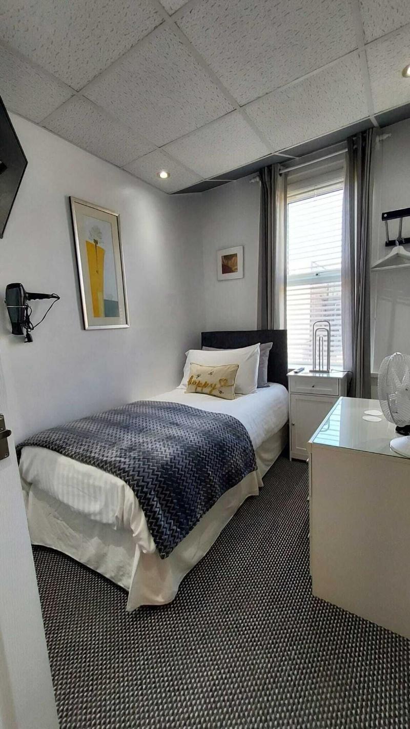 Rock Dene Hotel - Guest House image