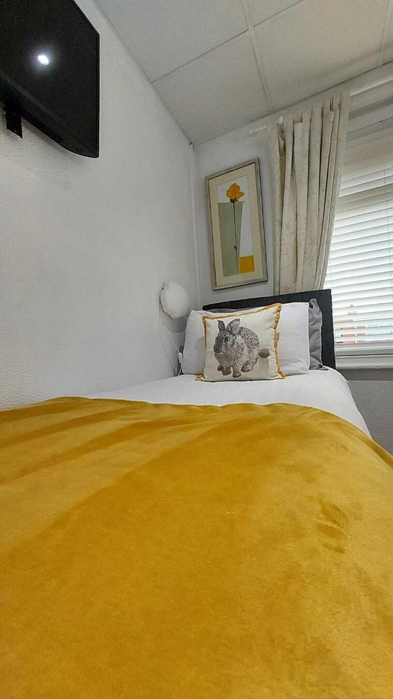 Rock Dene Hotel - Guest House image