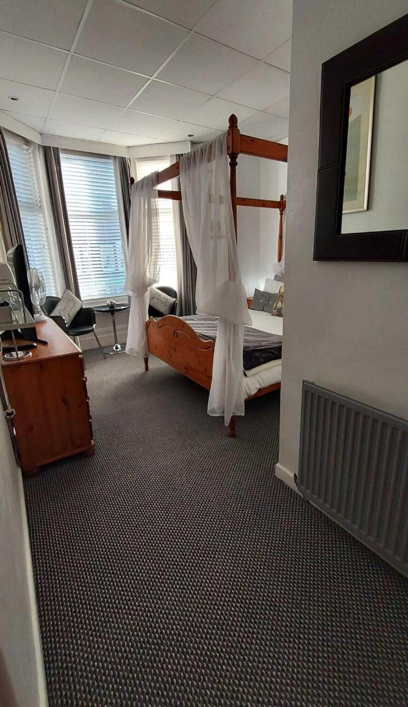 Rock Dene Hotel - Guest House image