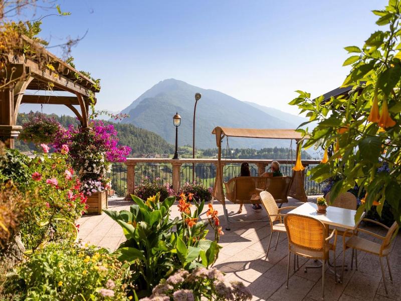 Miravalle image