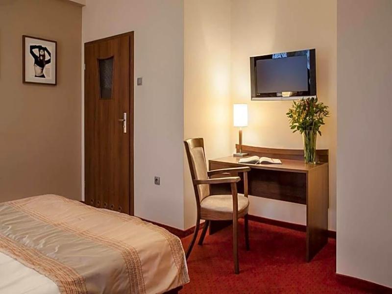 M Hotel image