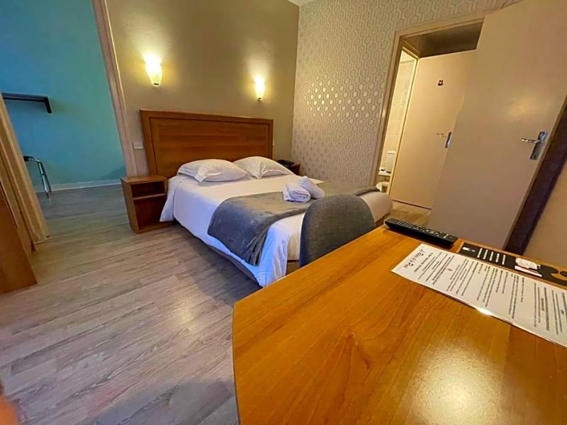Le Relais de la Place & Le Vintage image