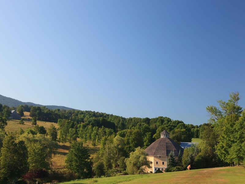 The Inn at Round Barn Farm image