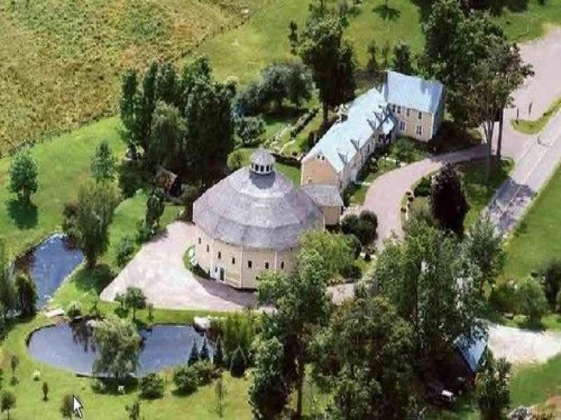 The Inn at Round Barn Farm image