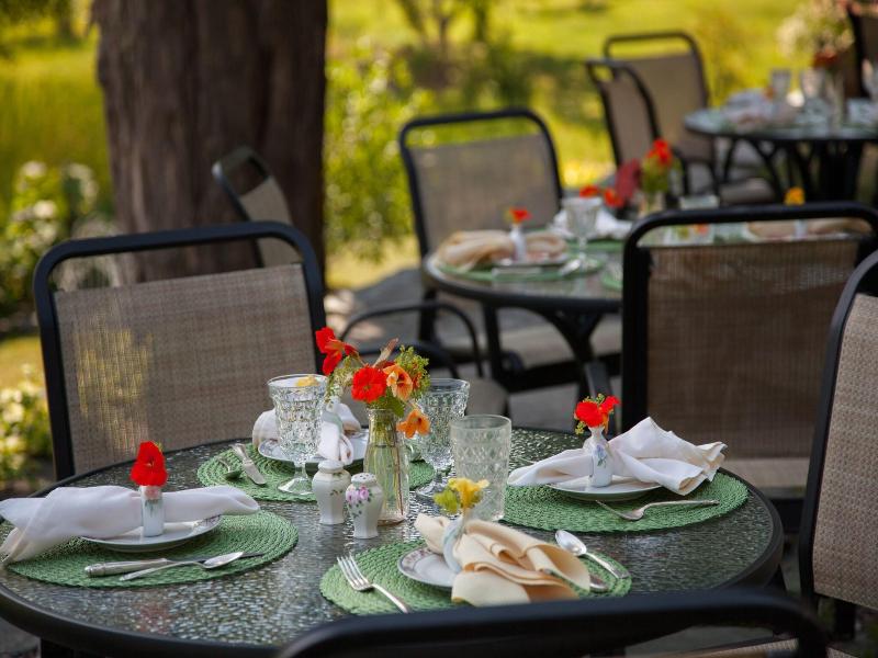 The Inn at Round Barn Farm image
