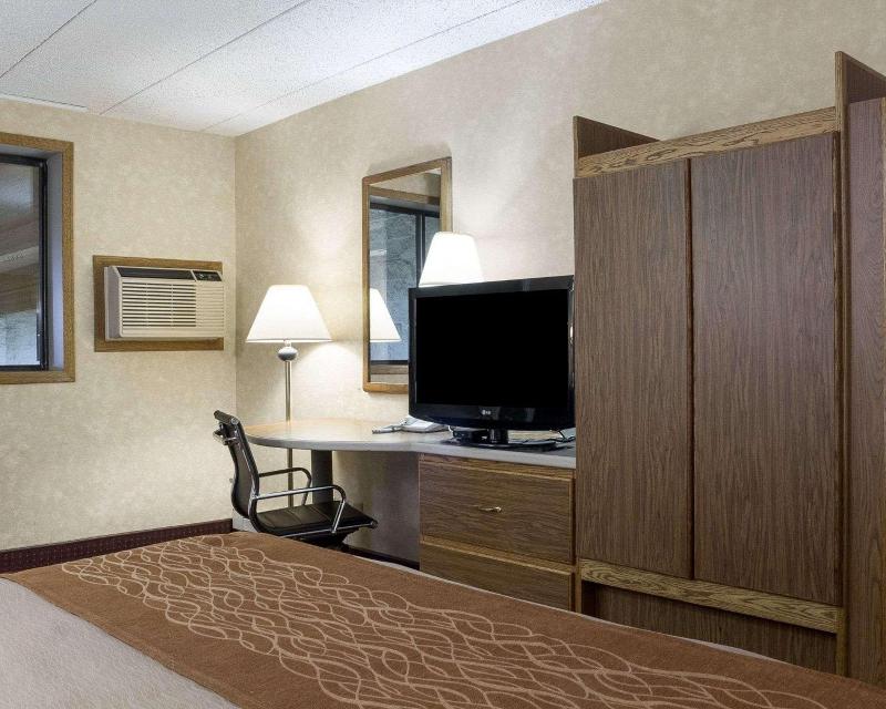 Quality Inn Bismarck I-94 image