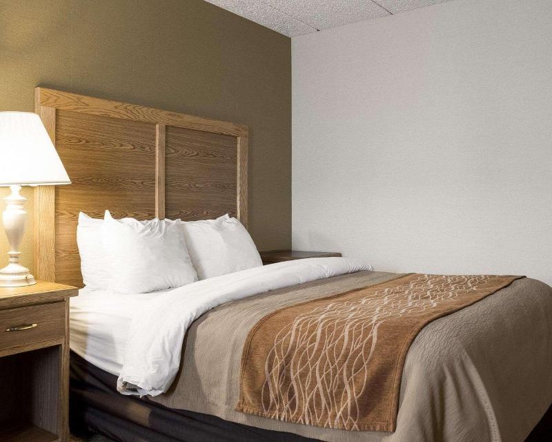 Quality Inn Bismarck I-94 image
