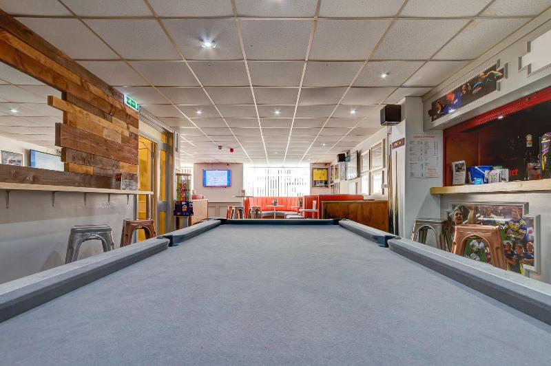 Sandringham Court Hotel image