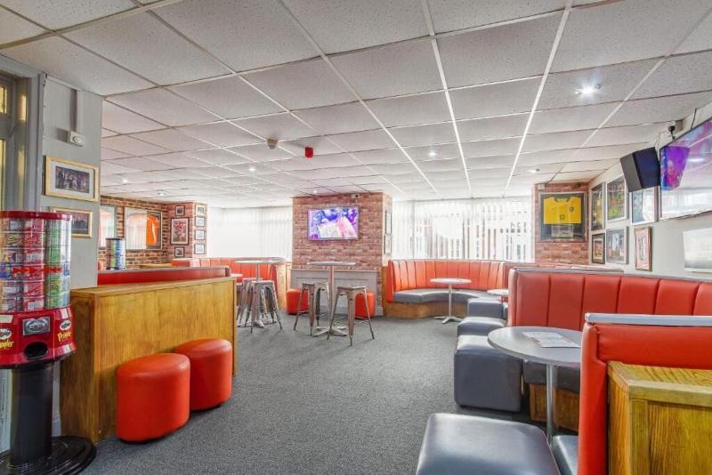 Sandringham Court Hotel image