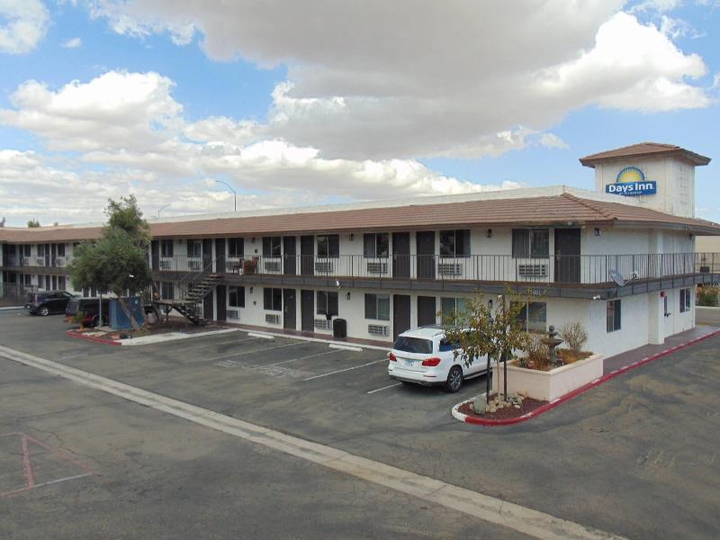 Days Inn by Wyndham Victorville/Hesperia I-15 & P image