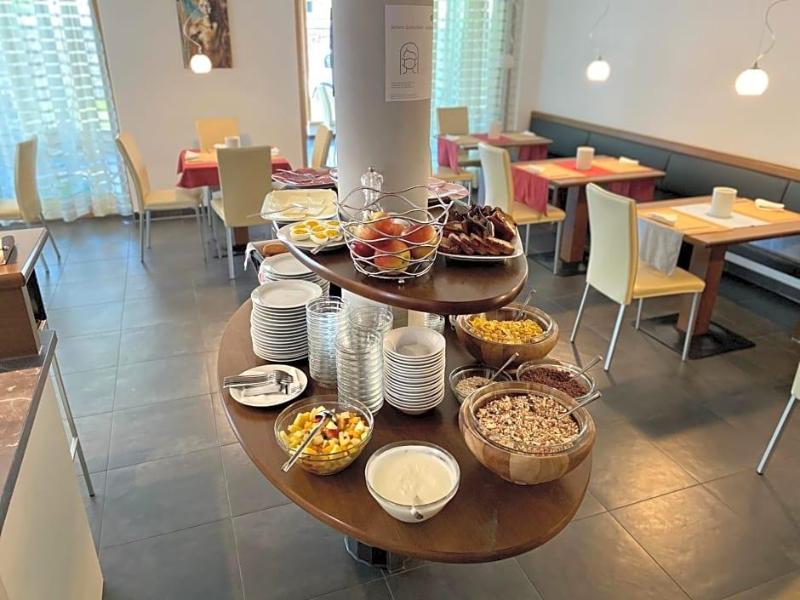 Garni - Hotel Am Burghügel — main photo