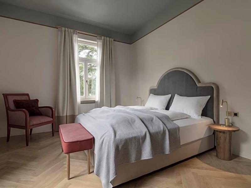 Villa Helvetia image