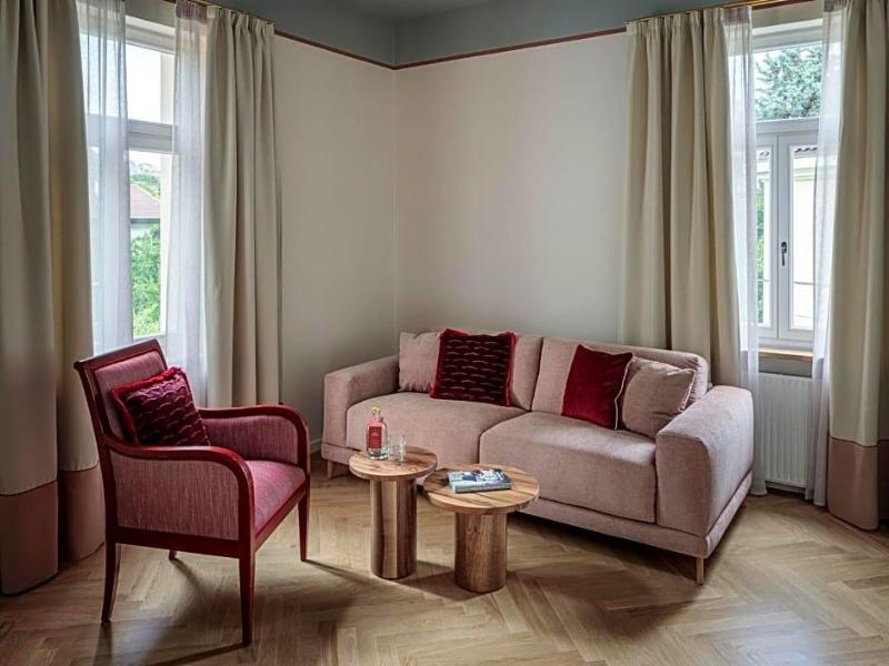 Villa Helvetia image