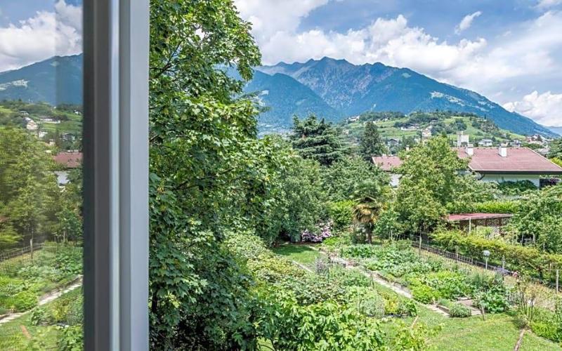 Villa Helvetia image