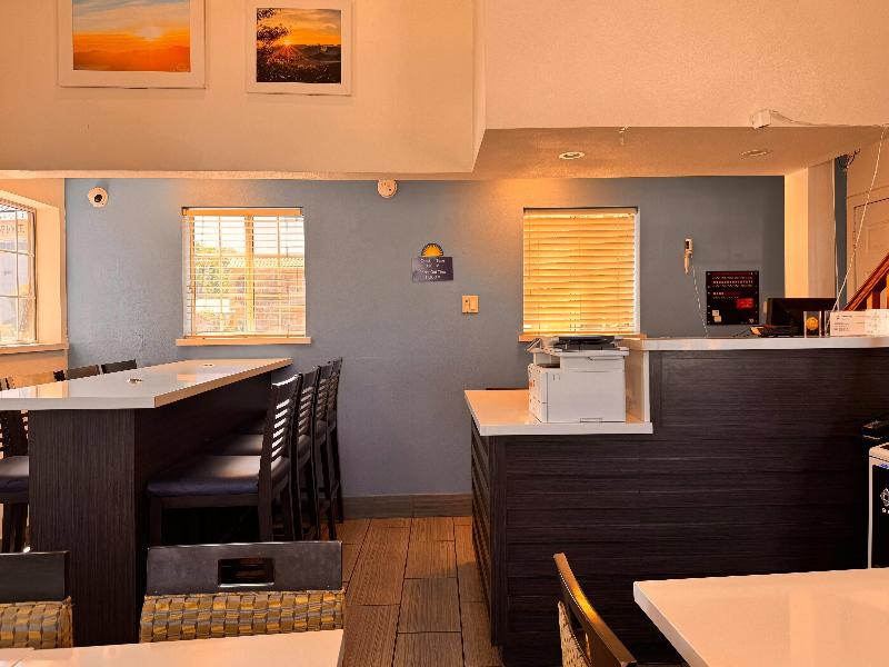 Days Inn by Wyndham Bishop image