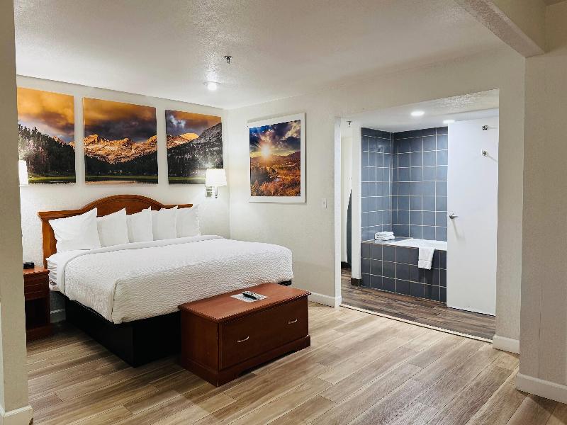 Days Inn by Wyndham Bishop image