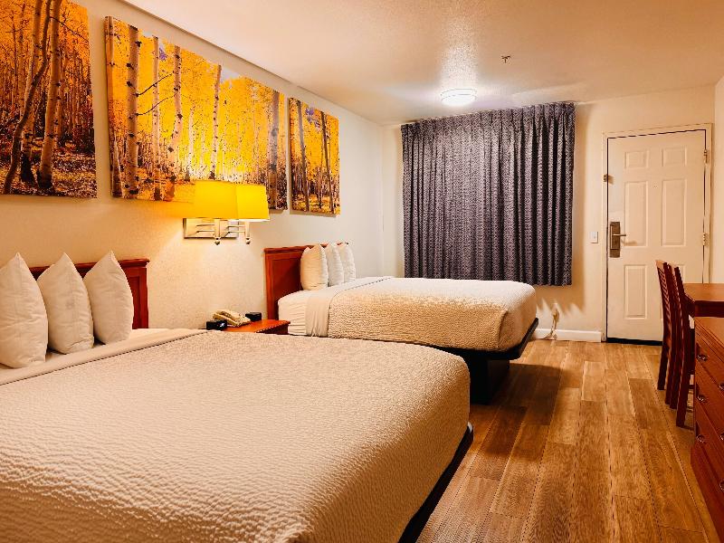 Days Inn by Wyndham Bishop image