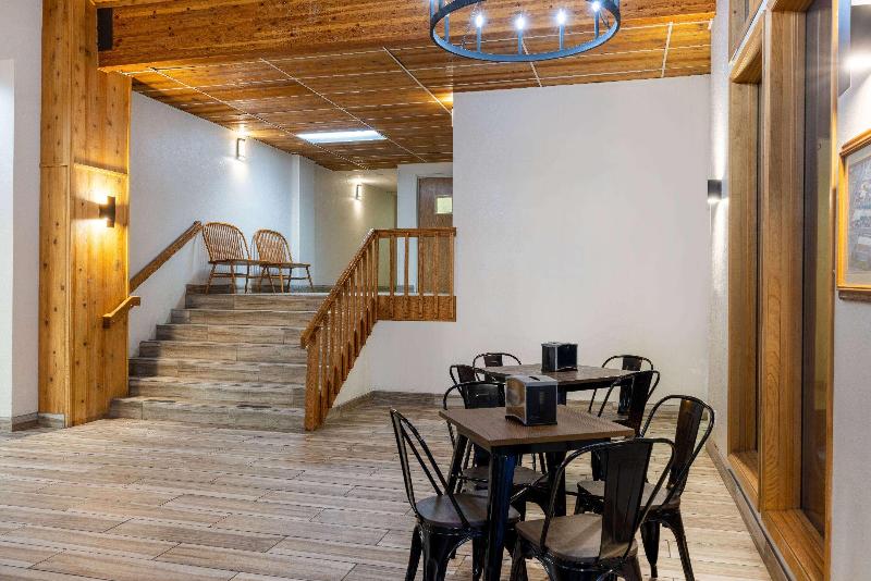 Hotel Butte image