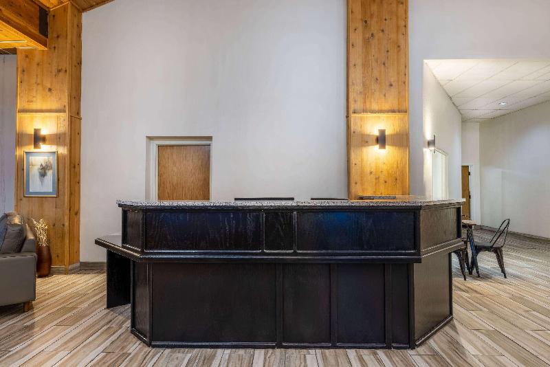 Hotel Butte image