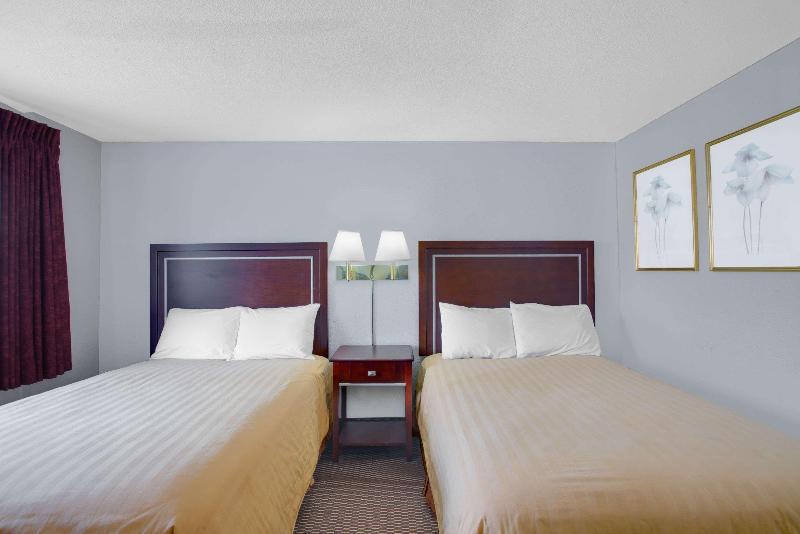 Travelodge by Wyndham Bangor