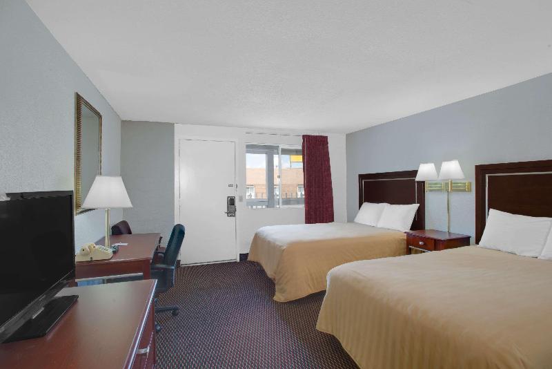 Travelodge by Wyndham Bangor