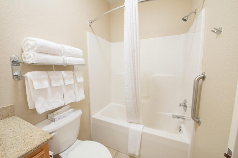 Candlewood Suites Bismarck photo 22
