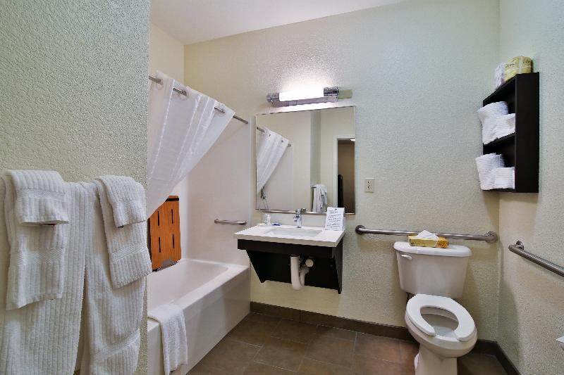 Candlewood Suites Bismarck photo 15