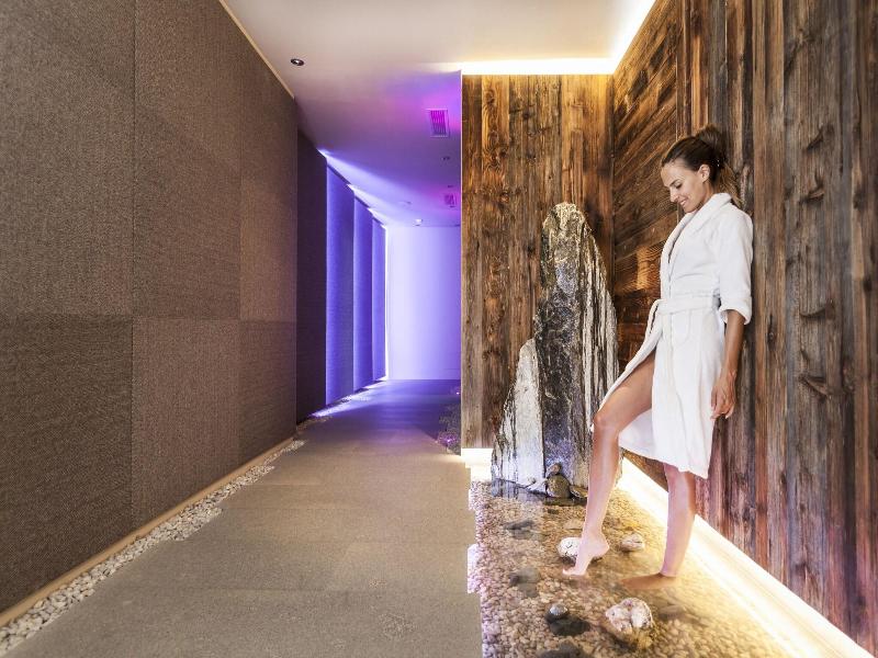 Hotel Col Alto image