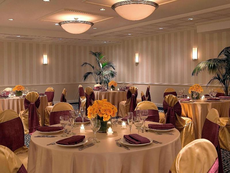 Four Points By Sheraton Wakefield Boston Hotel image