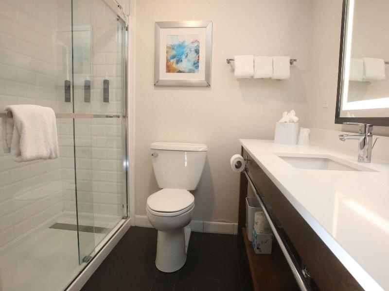 Four Points By Sheraton Wakefield Boston Hotel image