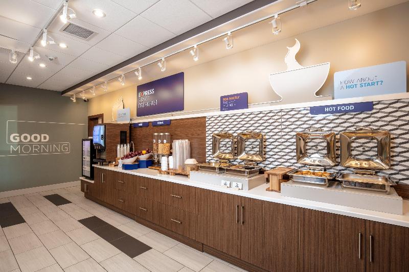 Holiday Inn Express & Suites Beloit image
