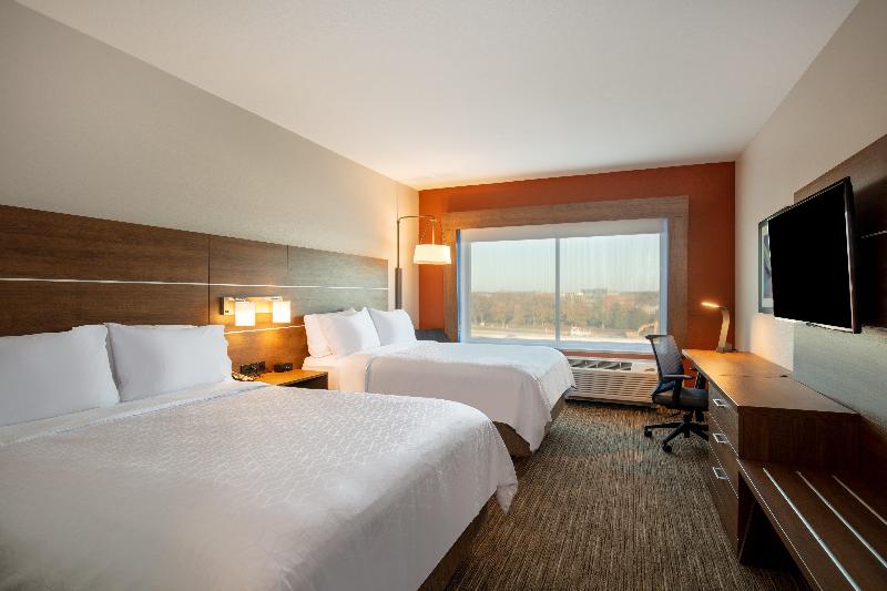 Holiday Inn Express & Suites Beloit image