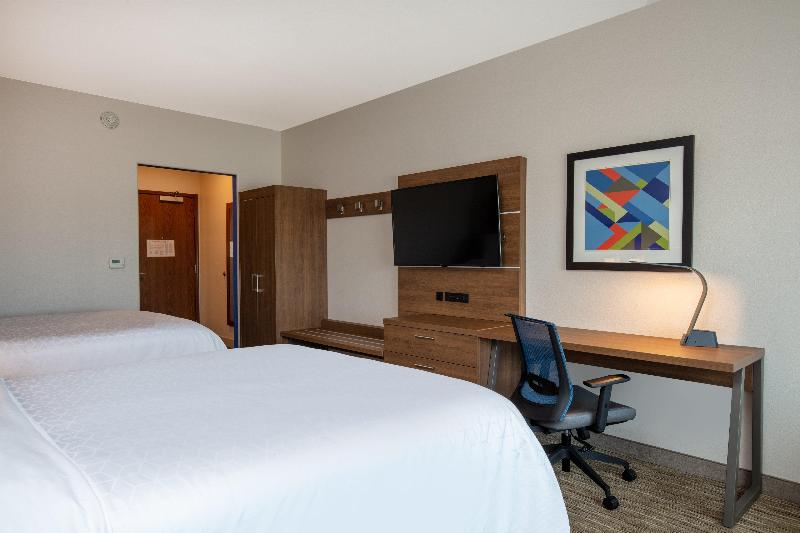 Holiday Inn Express & Suites Beloit image