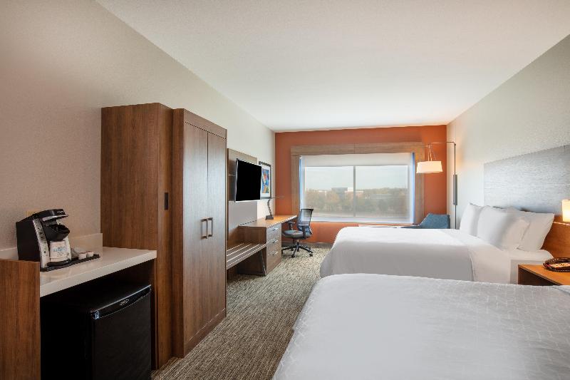 Holiday Inn Express & Suites Beloit image