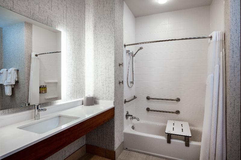 Holiday Inn Express & Suites Beloit image