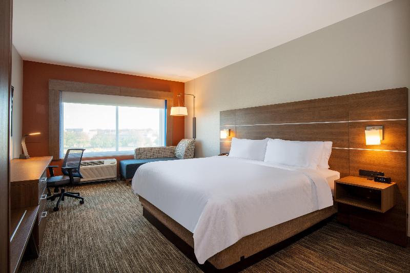 Holiday Inn Express & Suites Beloit image
