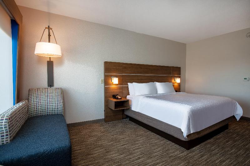 Holiday Inn Express & Suites Beloit image