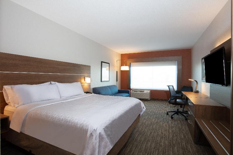 Holiday Inn Express & Suites Beloit image
